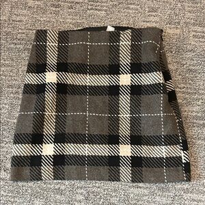 Wool Blend  H&M  Checkered A-Line Skirt in Gray and Black